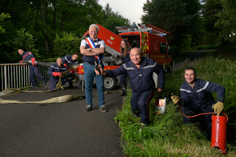 Pompiers Saint privat aan de kant van de weg