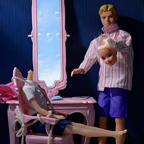 Anneke-en-het-is-nooit-leuk-met-Barbie-op-pad-te-zijn.jpg